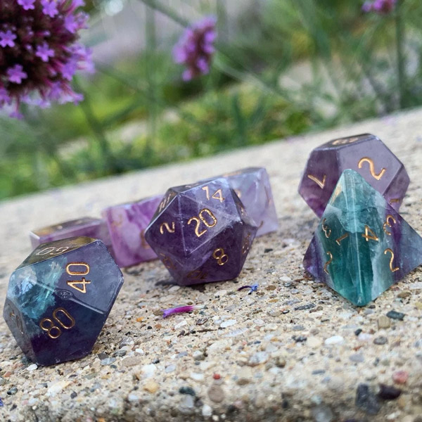 purple-fluorite-7-piece-gemstone-dice-set